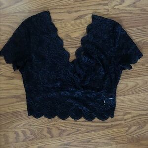 Black Lace Scallop V-Neck Crop Top